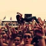 large-concert-applause_zkgezh4_