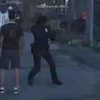 TASER 1 TASER 2 MUJER POLICIA