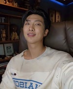 Yüzyüzeyken Konuşuruz Dinle Beni Bi' (Lyric video)