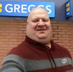 Hiljainen pikkukaupunki, Jossa tuhannet ihmiset