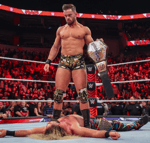 ESTAN LLEGANDO SERCA AQUI DONDE NOSOTROS - WWE