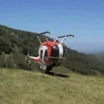 Helikopter turun ke padang