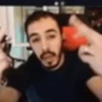 Un abonné insulte Lia Gamemixtreize pète un câble (copy)