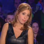 Léa Salamé Voyagé dans la malle ? HUT CARLOS GHOSN