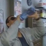 JCVD - J'adore l'eau !