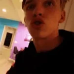 daddy's-home!-made-with-Voicemod