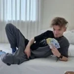 Napierdalam w twoją spacje eleven