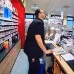 Junge Frau, nicht so schnell, ihr Mentos! (copy)