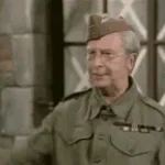 Kaprale nękają szeregowego krasulaka