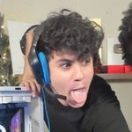 SOMEBODY SMELL LIKE SHIII