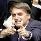 Bolsonaro rola encaixada