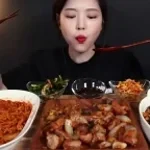 les gars j'ai des chocobon on va bien manger