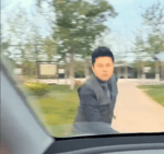 YI LONG MA KISSING