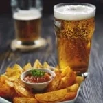 Ein Ei, vier Zigaretten, ein Rosinenbrötchen mit Leberwurst