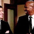 Crowd laughing - sound effect - [High quality]