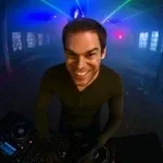 Dexters Hårde Techno Holy