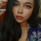 Fata cu 0chii caprui