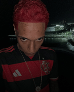 Xandão sendo surrado pelo Oruam