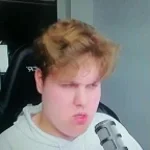 ausraster kind - skyguy