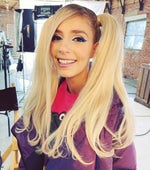 Une meuf qui vape la pisse (Hut)