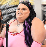 begging on her knees to be populair