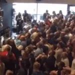 Crowd cheering sound effect