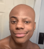 Mannen redden man uit kanaal