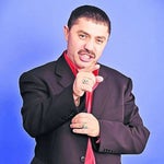 ma bate vantul in fata