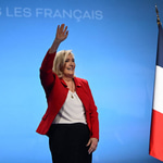 Marine Le Pen Rangez vos mines boudeuses