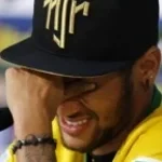 neymar 2cm pra dentro