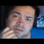 Klozetle kapağın arasına pipim sıkıştı