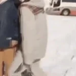 gelengkan kepala dan katakan