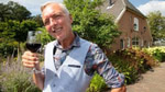 Niet van de lok! Dat mag niet.