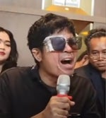 Tapi kenapa, semua dunia Mengencam Agus