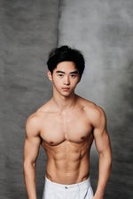 Adit ganteng mempesona