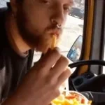 a patat mayo met curry