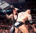 OH NO LE DIERON A MI AMIGO :C