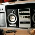 musica (NO BASS BOOSTING NORMAL JUST LOUD)