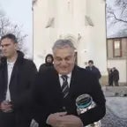 ember-most-jovok-ki-a-templombol