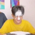 Farine sur le bord du nez