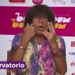 la chica piola la mona