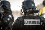 C'est la gendarmerie, OUVREZ !