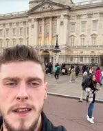 Im at queens house home of Freddy Mercury very homosexual