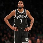 Kevin Durant with the bucket