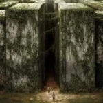 Door Closing - Maze Runner