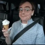 Coucou les musulmans, moi je mange la glace !