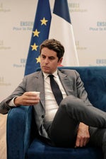 Tu casses tu repares tu salis tu nettoies attal