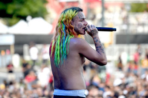 6IX9INE wtf am I doing