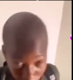 baisse la tete